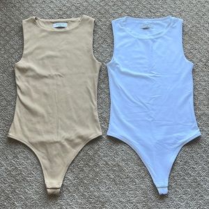 2 Aritzia Babatoun Contour Bodysuits in Warm Sand Rib + White XS